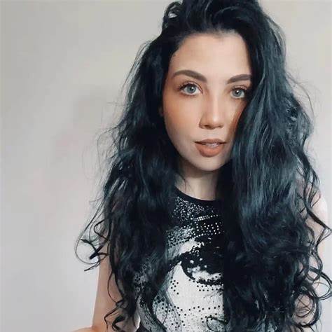 JESSII VEE